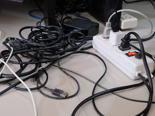 Ensure the power adapter is properly connected to both the wall outlet and the Surface.
Inspect the power cable for any damages or frayed wires.